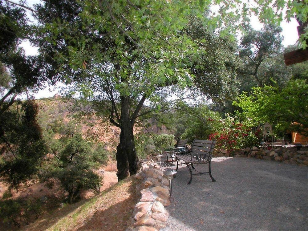 Wikiup Hummingbird Hotel Джулиан Екстериор снимка