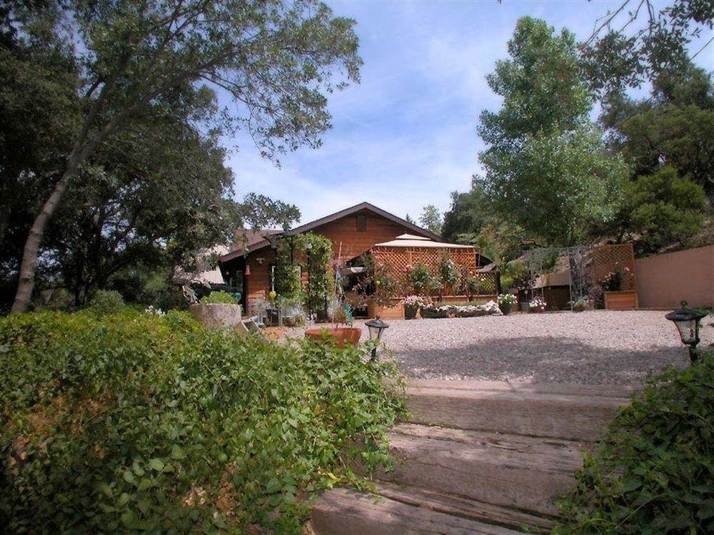 Wikiup Hummingbird Hotel Джулиан Екстериор снимка