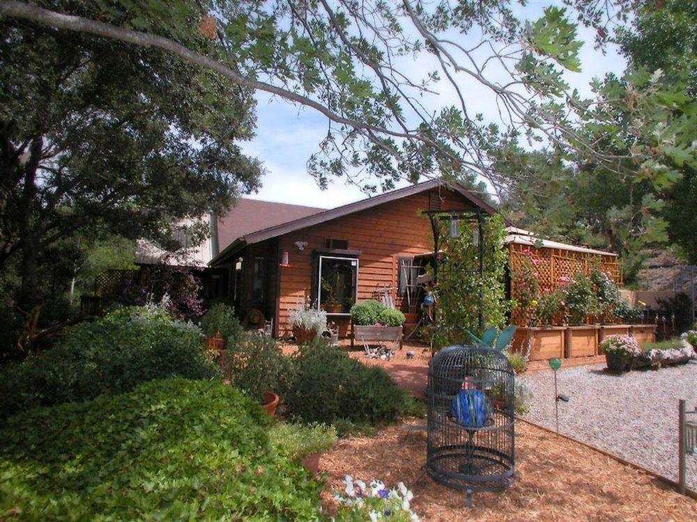 Wikiup Hummingbird Hotel Джулиан Екстериор снимка