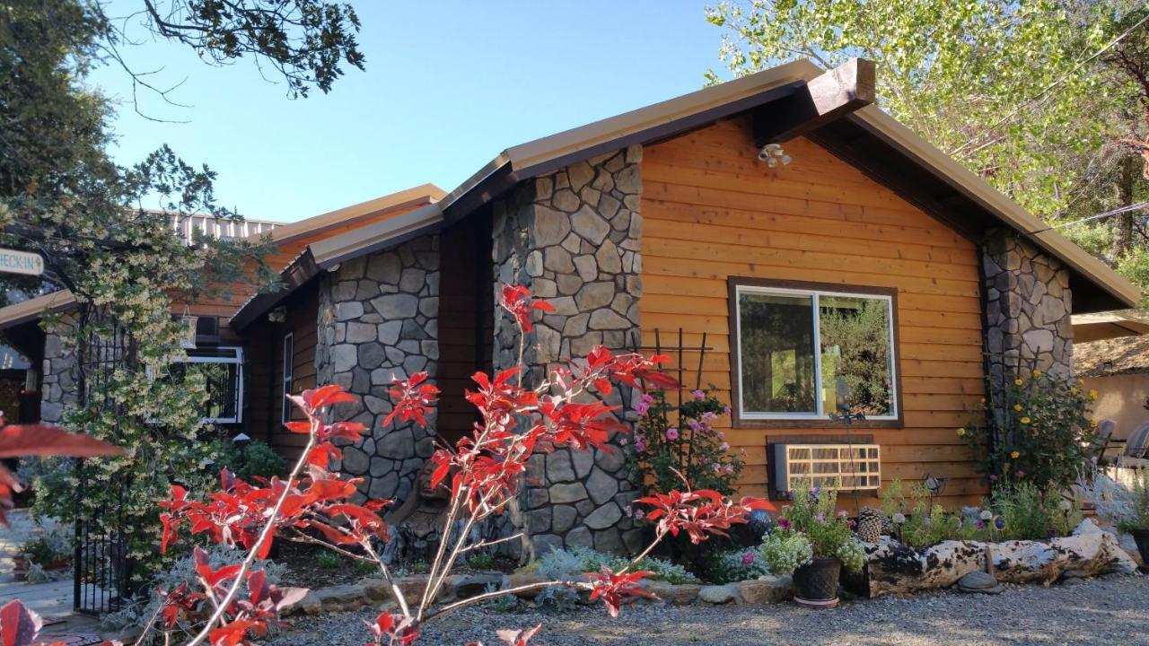 Wikiup Hummingbird Hotel Джулиан Екстериор снимка