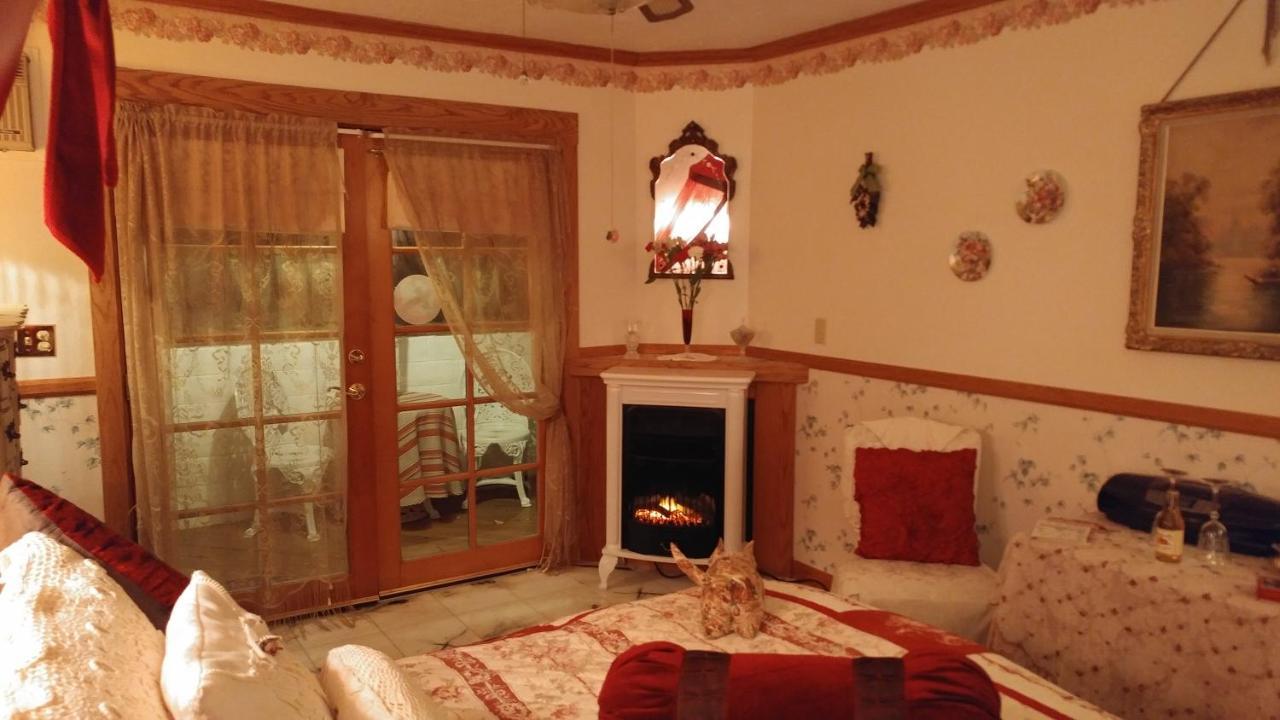 Wikiup Hummingbird Hotel Джулиан Екстериор снимка
